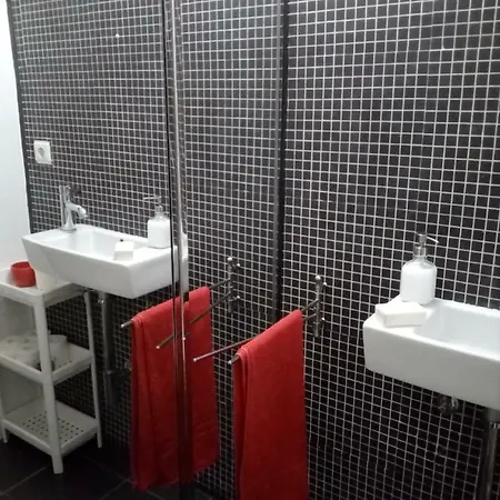 Apartment Stunning Near Chiado Lisbon